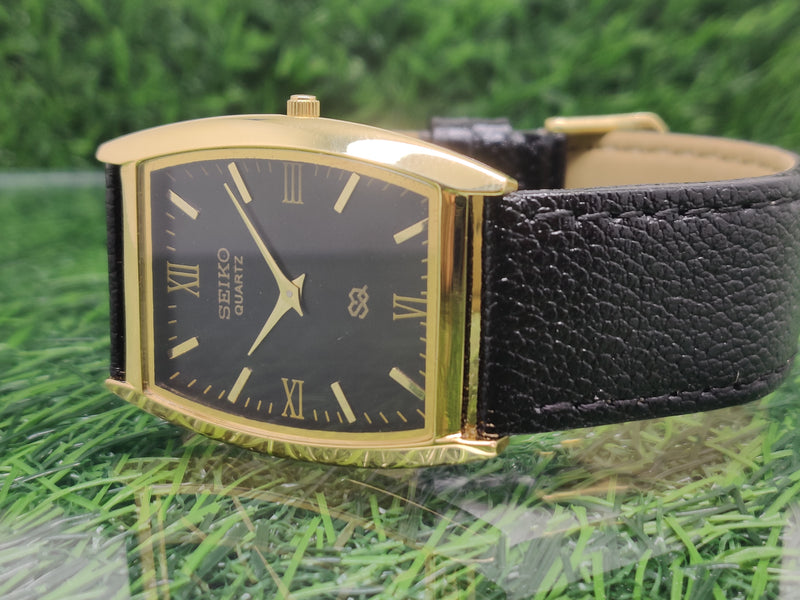 Seiko 5 Black Dial quartz Watch