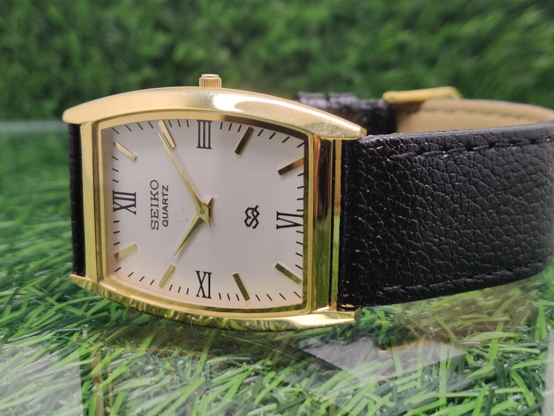 Seiko 5 Black Dial quartz Watch