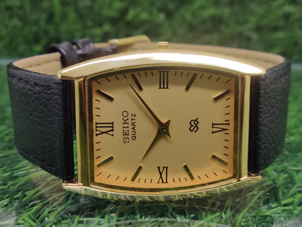Seiko 5 Black Dial quartz Watch