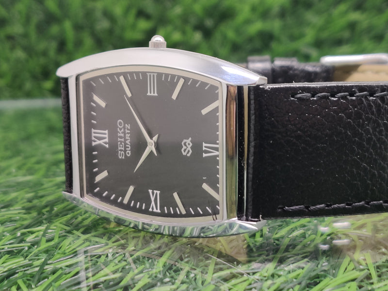 Seiko 5 Black Dial quartz Watch