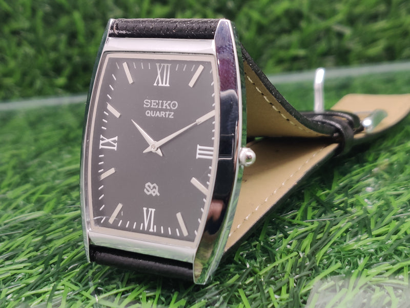 Seiko 5 Black Dial quartz Watch