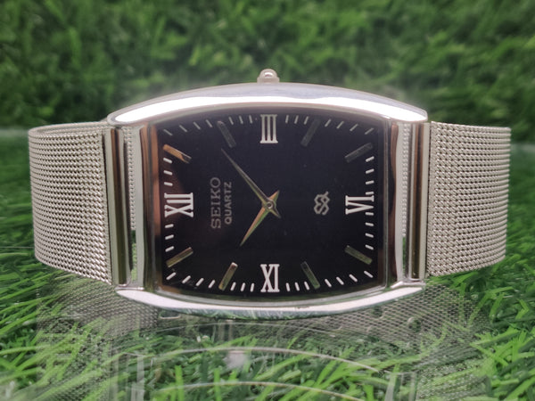 Seiko 5 Black Dial quartz Watch