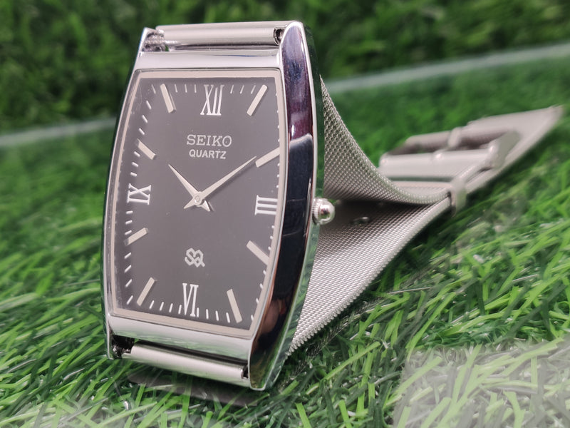 Seiko 5 Black Dial quartz Watch
