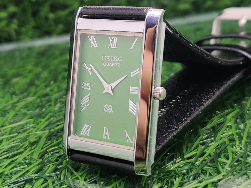Seiko 5 Black Dial quartz Watch