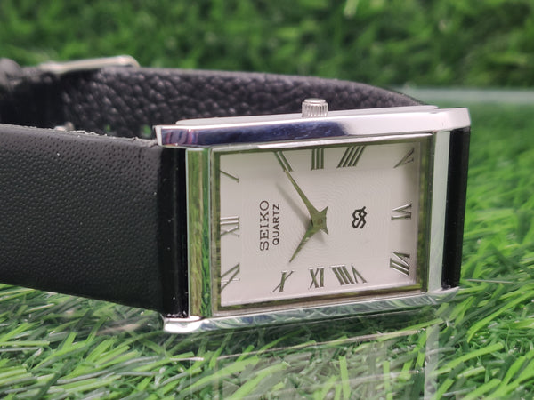 Seiko 5 Black Dial quartz Watch