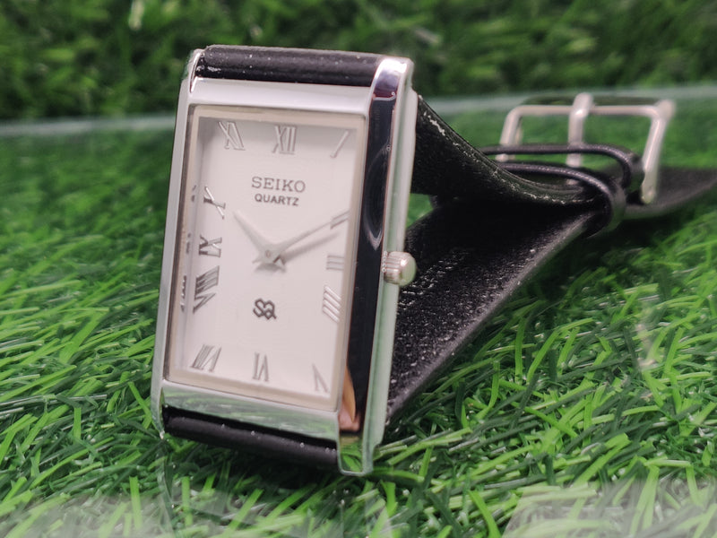 Seiko 5 Black Dial quartz Watch