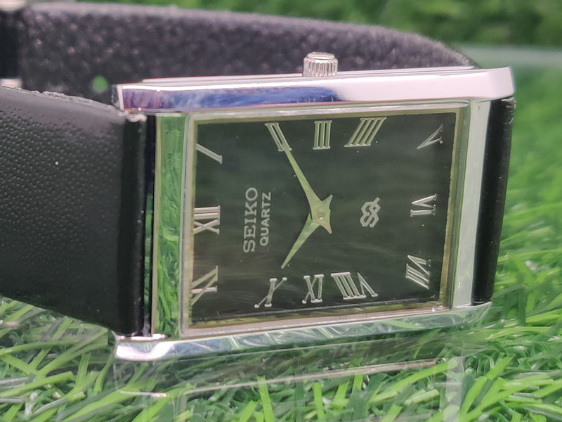 Seiko 5 Black Dial quartz Watch
