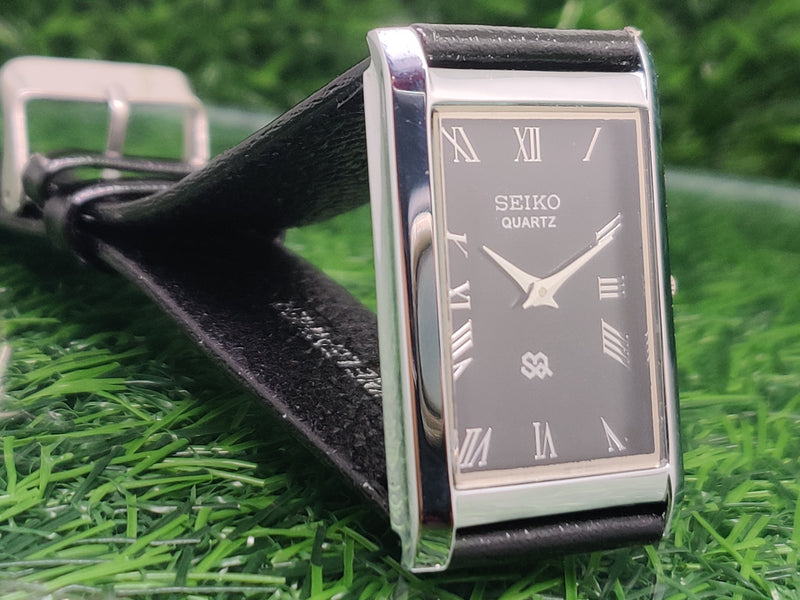 Seiko 5 Black Dial quartz Watch