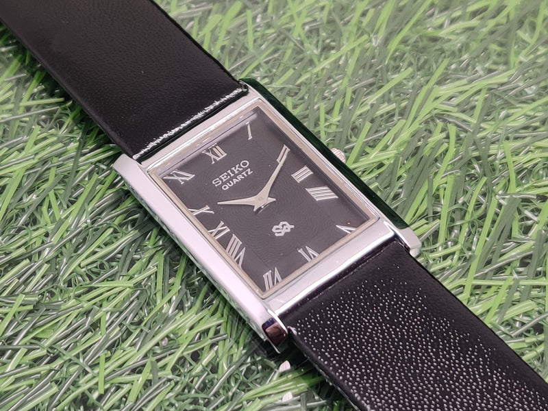 Seiko 5 Black Dial quartz Watch