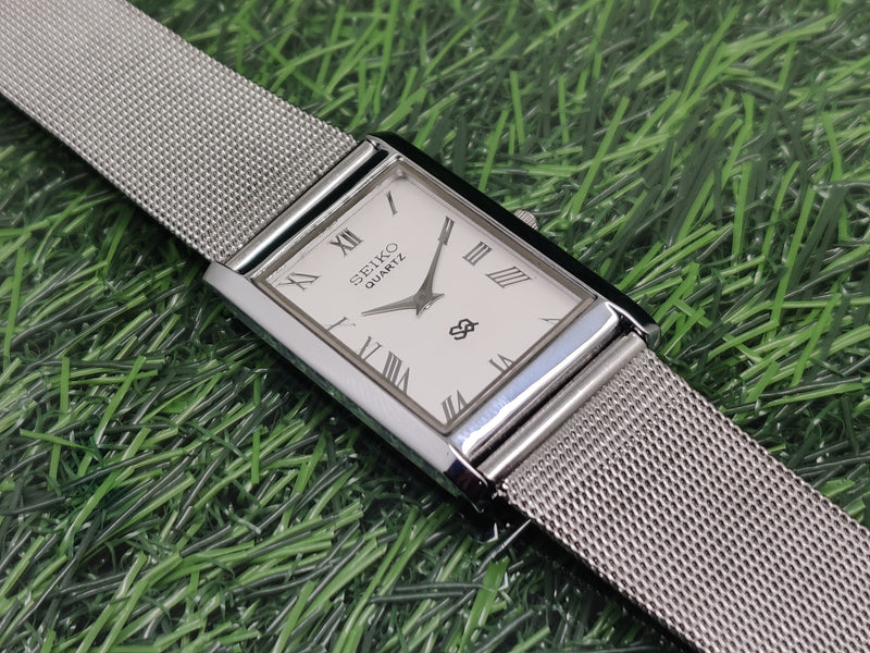 Seiko 5 Black Dial quartz Watch