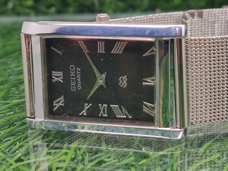 Seiko 5 Black Dial quartz Watch