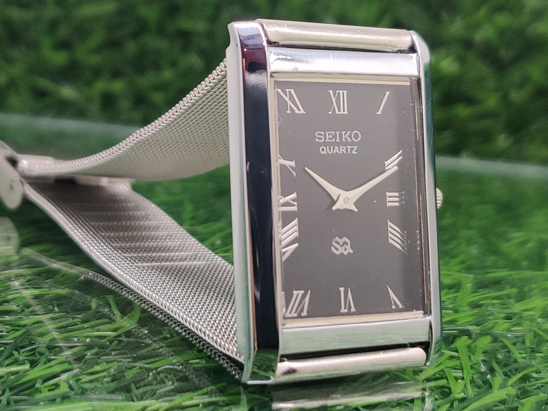 Seiko 5 Black Dial quartz Watch