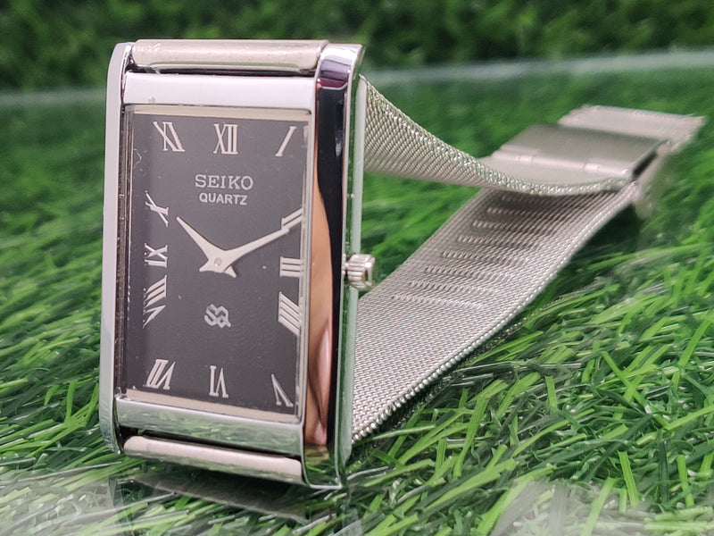 Seiko 5 Black Dial quartz Watch
