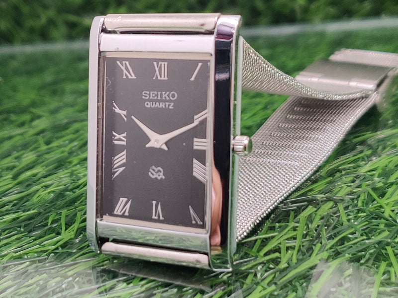 Seiko 5 Black Dial quartz Watch