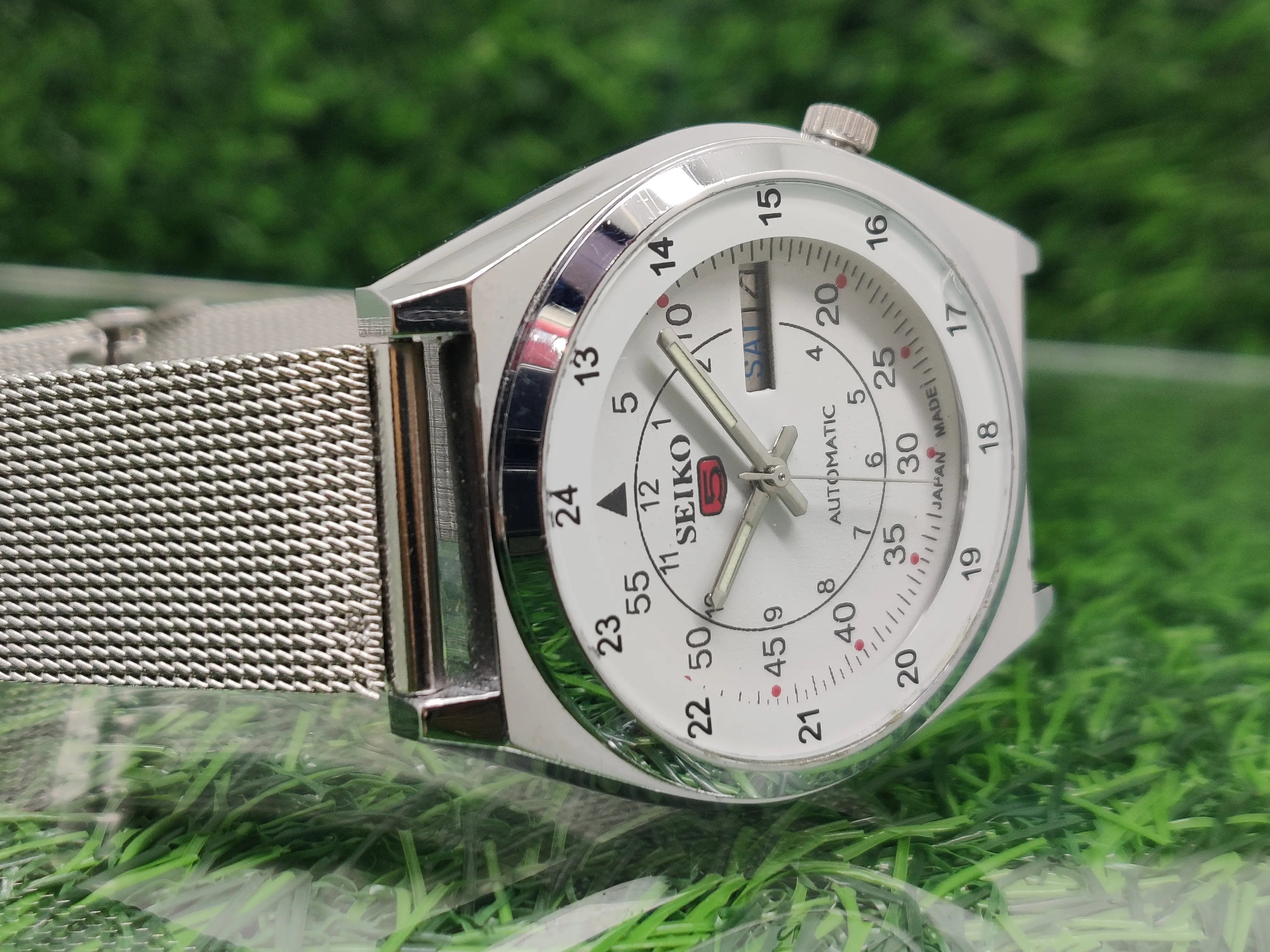 VINTAGE REFURBISHED SEIKO 5 AUTOMATIC JAPAN MENS DAY DATE WATCH - National Watches