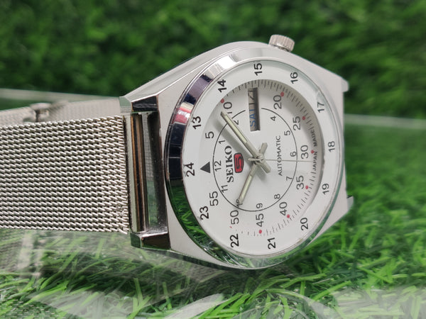 VINTAGE REFURBISHED SEIKO 5 AUTOMATIC JAPAN MENS DAY DATE WATCH