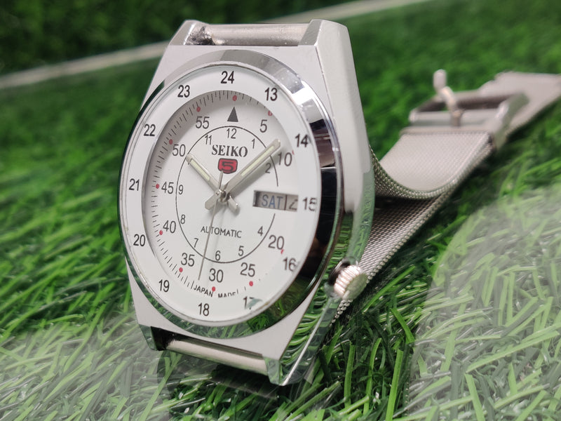 VINTAGE REFURBISHED SEIKO 5 AUTOMATIC JAPAN MENS DAY DATE WATCH