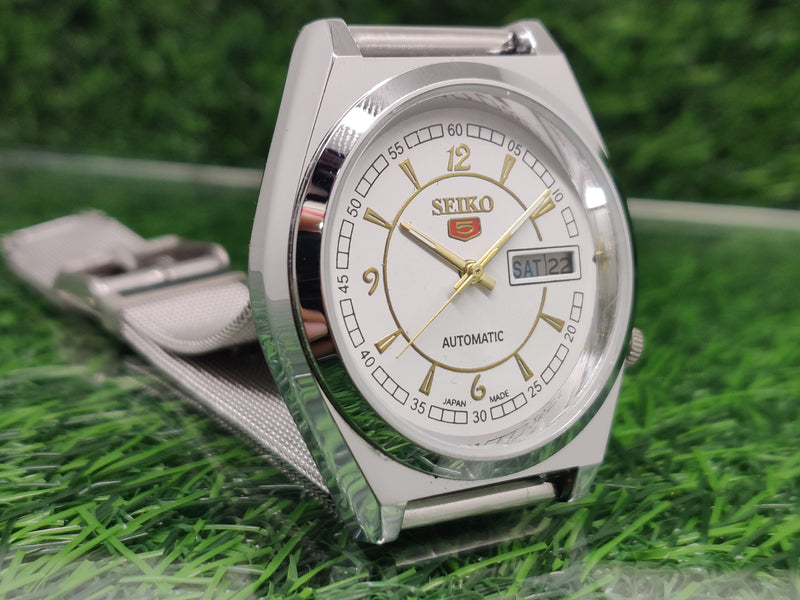 VINTAGE REFURBISHED SEIKO 5 AUTOMATIC JAPAN MENS DAY DATE WATCH