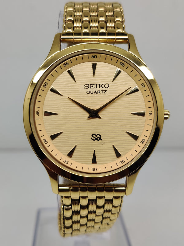 Seiko 5 Black Dial quartz Watch
