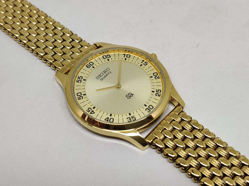 Seiko 5 Black Dial quartz Watch