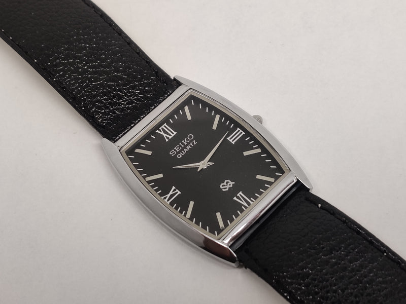 Seiko 5 Black Dial quartz Watch