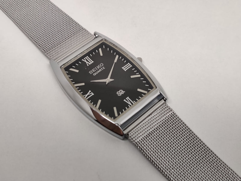 Seiko 5 Black Dial quartz Watch