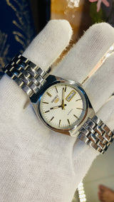 (Super Rare) 1983 Seiko 5 Automatic 7S26 with Glass Back Vintage Watch (Pre Owned