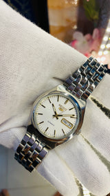 (Super Rare) 1983 Seiko 5 Automatic 7S26 with Glass Back Vintage Watch (Pre Owned