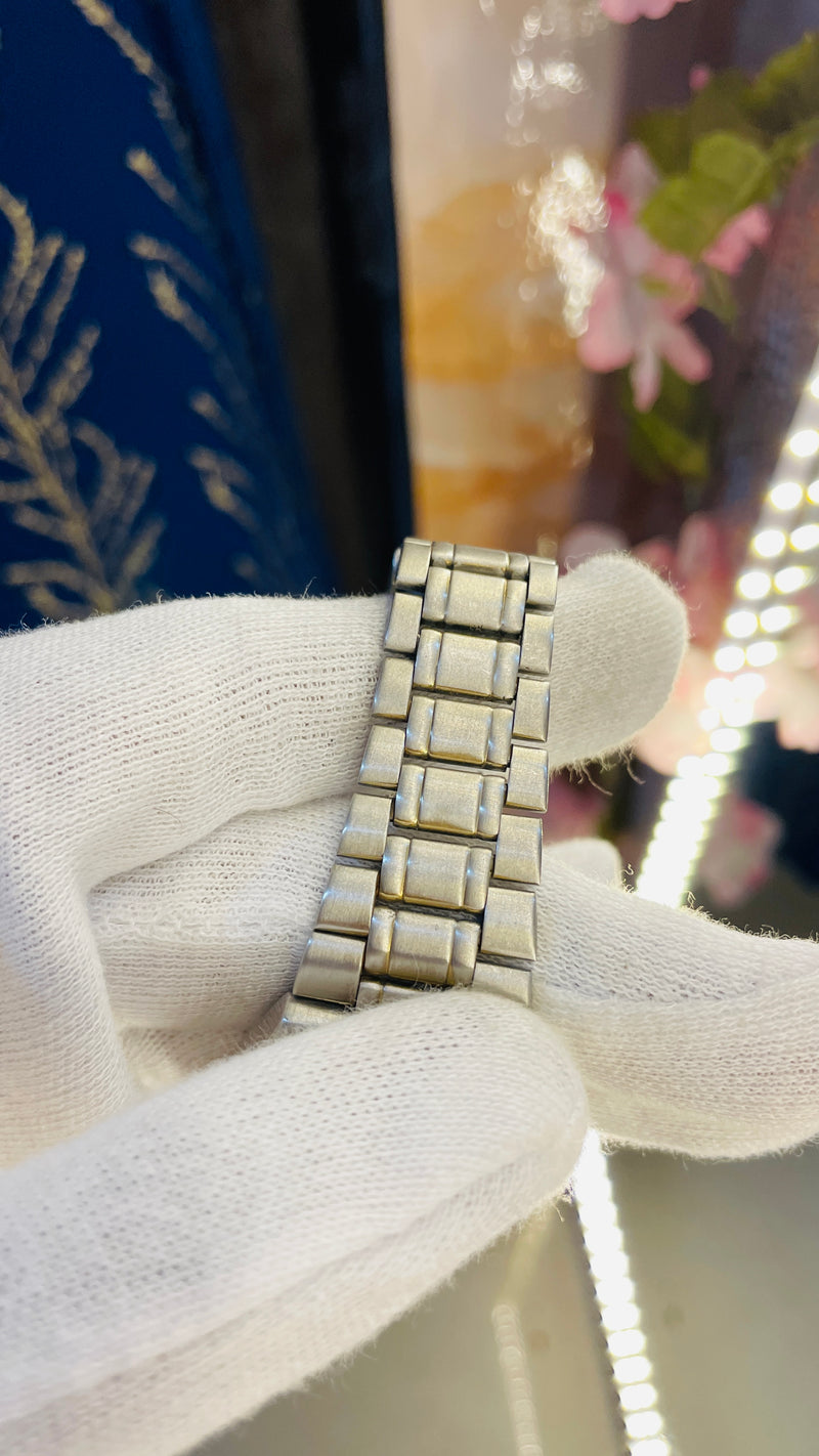 (Super Rare) 1983 Seiko 5 Automatic 7S26 with Glass Back Vintage Watch (Pre Owned