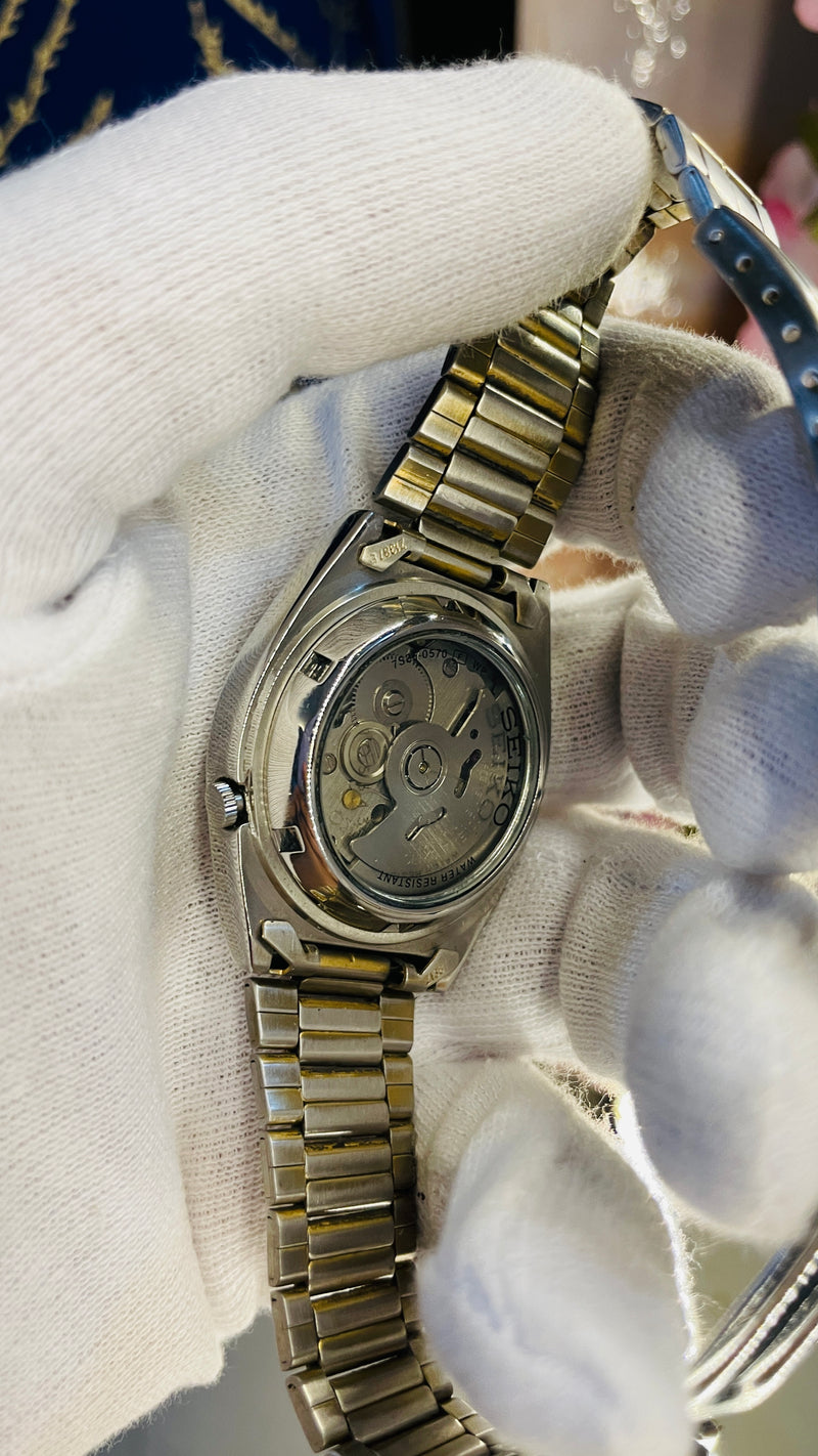 (Super Rare) 1983 Seiko 5 Automatic 7S26 with Glass Back Vintage Watch (Pre Owned