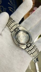 (Super Rare) 1983 Seiko 5 Automatic 7S26 with Glass Back Vintage Watch (Pre Owned