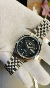 (Super Rare) 1983 Seiko 5 Automatic 7S26 with Glass Back Vintage Watch (Pre Owned