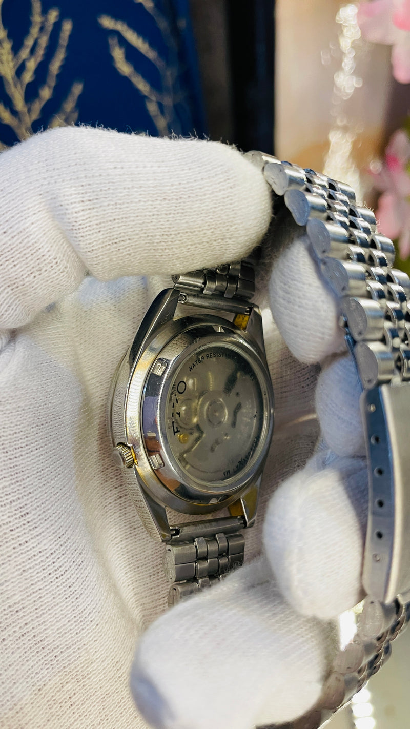 (Super Rare) 1983 Seiko 5 Automatic 7S26 with Glass Back Vintage Watch (Pre Owned
