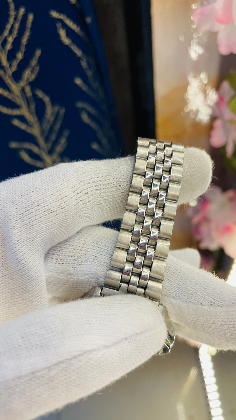 (Super Rare) 1983 Seiko 5 Automatic 7S26 with Glass Back Vintage Watch (Pre Owned