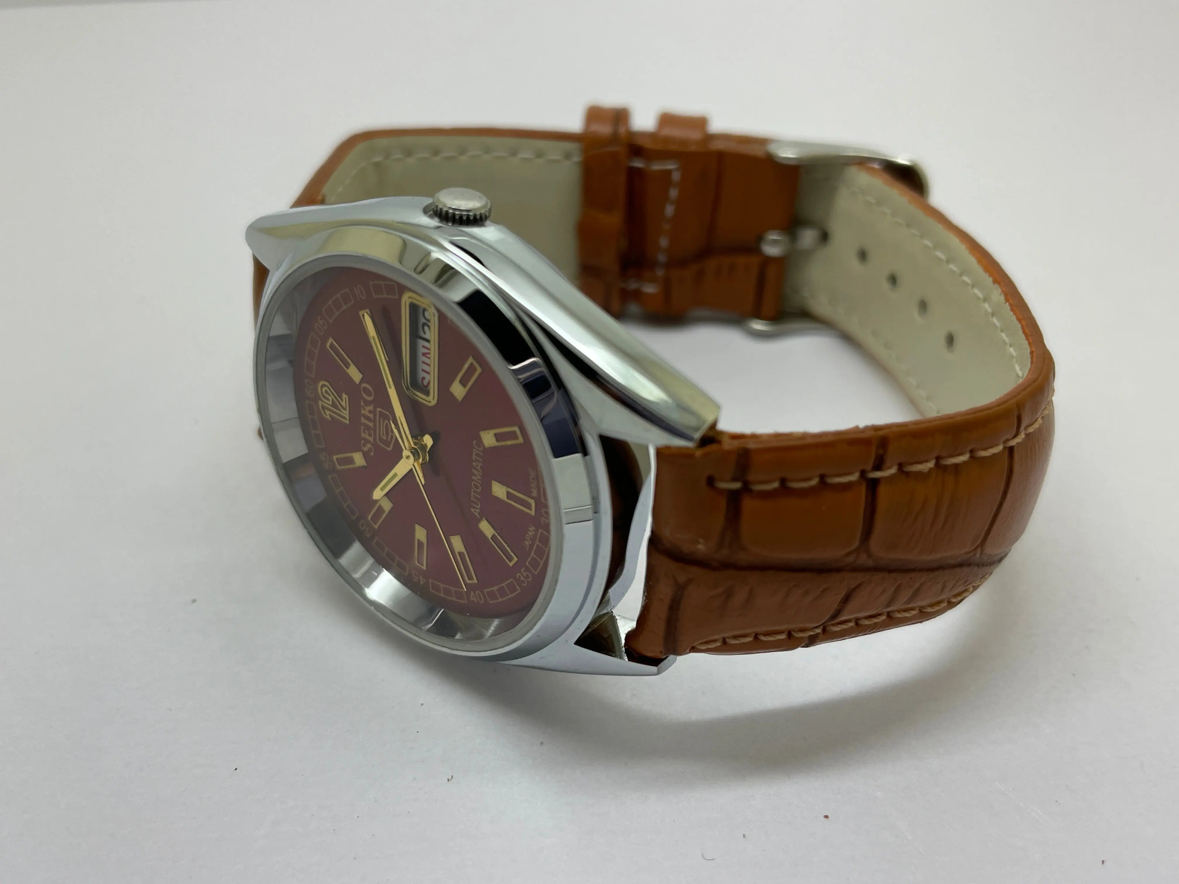 VINTAGE REFURBISHED SEIKO 5 AUTOMATIC JAPAN MENS DAY DATE WATCH - National Watches