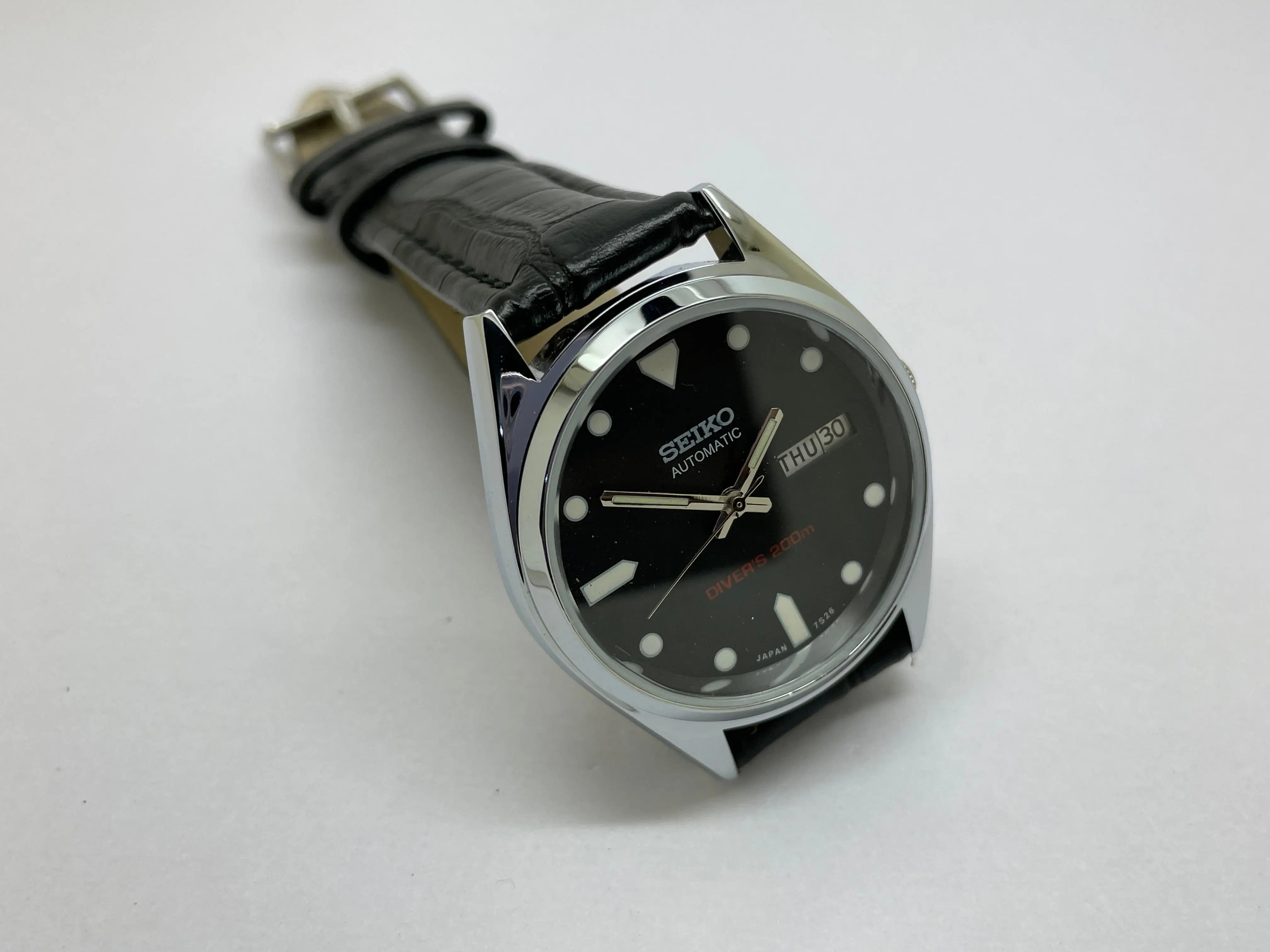 VINTAGE REFURBISHED SEIKO 5 AUTOMATIC JAPAN MENS DAY DATE WATCH - National Watches