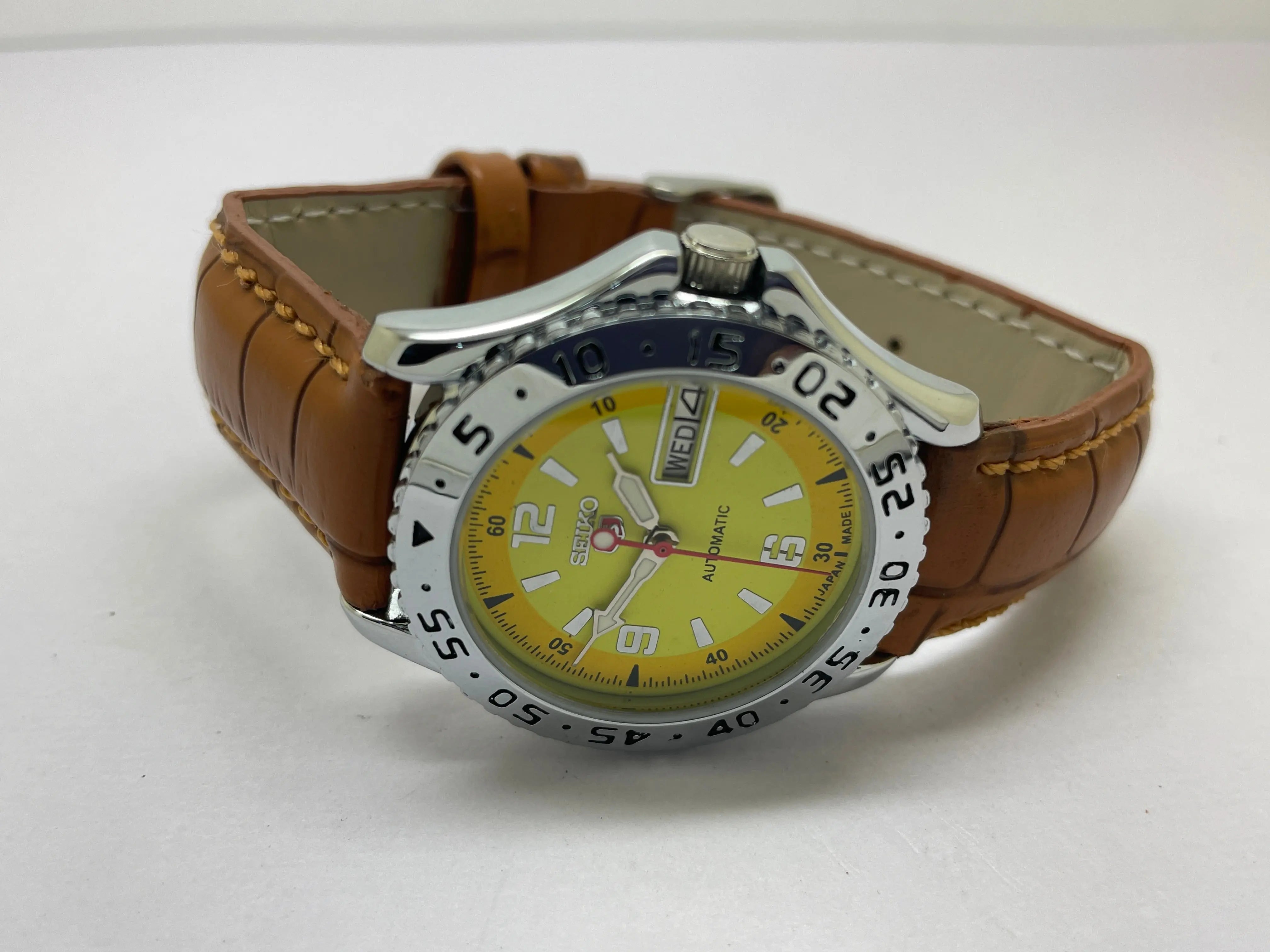 Seiko 5 Black Dial Automatic Vintage Watch National Watches