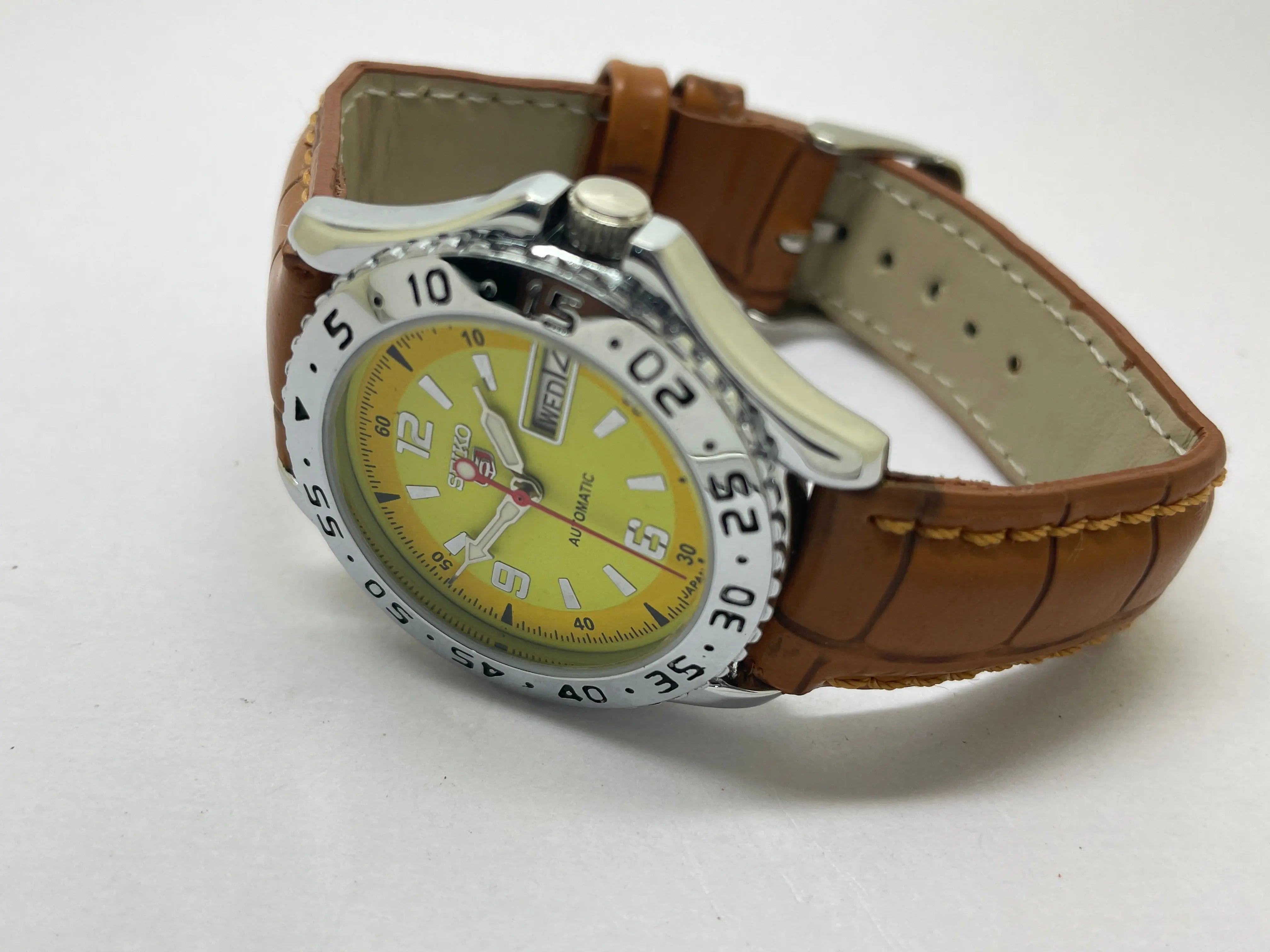 Seiko 5 Black Dial Automatic Vintage Watch National Watches