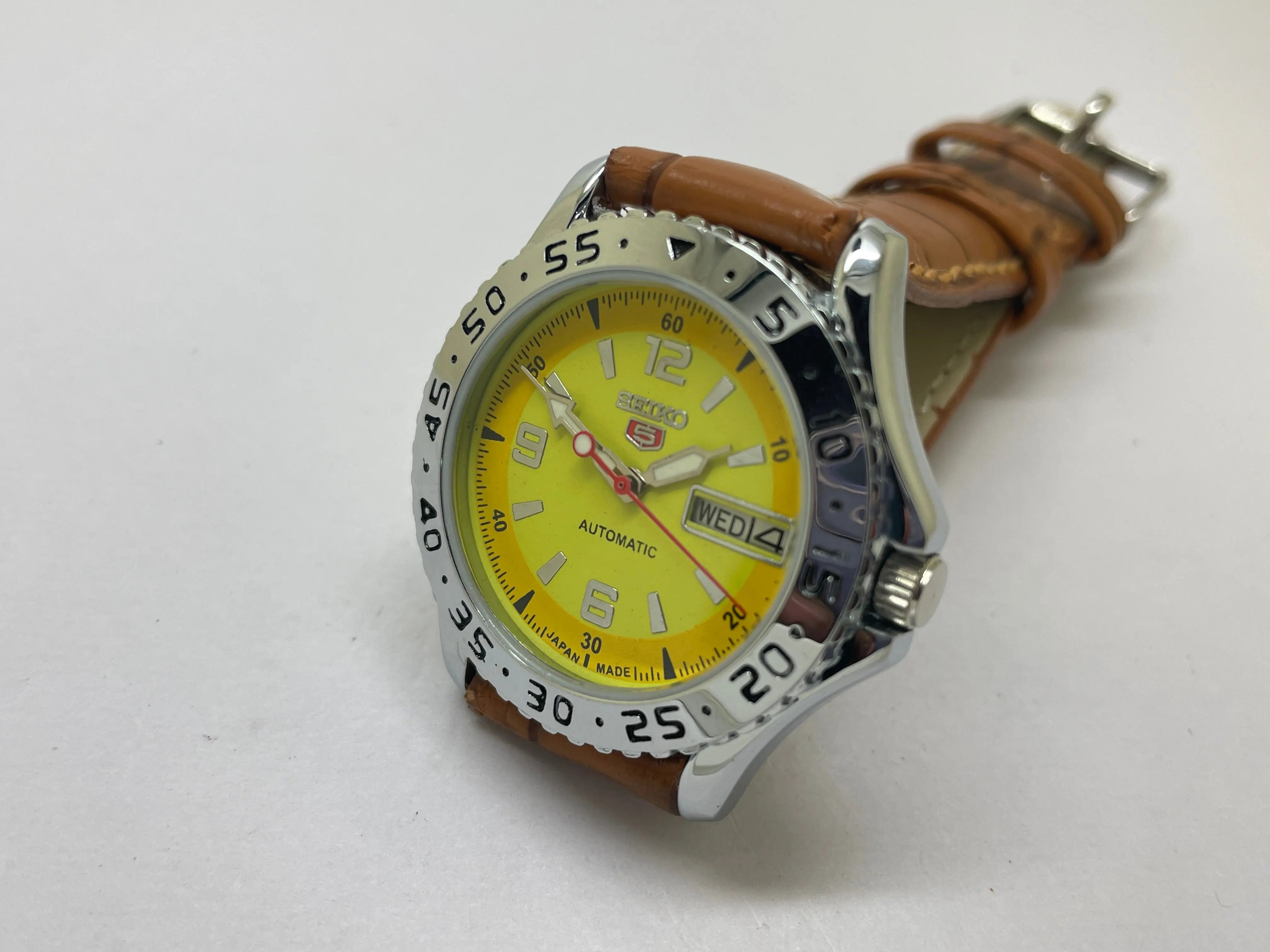 Seiko 5 Black Dial Automatic Vintage Watch National Watches