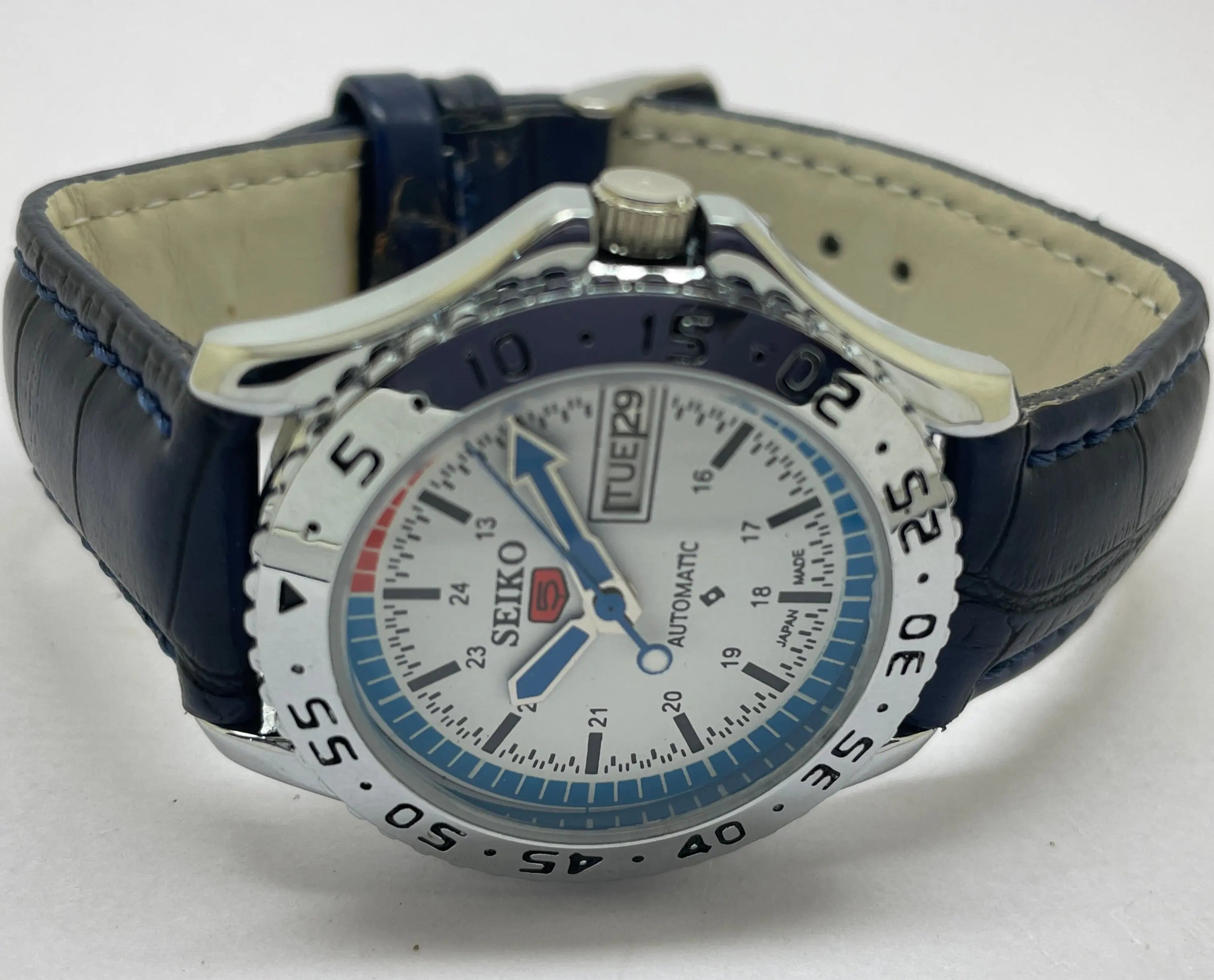 Seiko 5 Sports Automatic Refurbished Watch Vintage Style Reliable Japanese Movement - National Watches