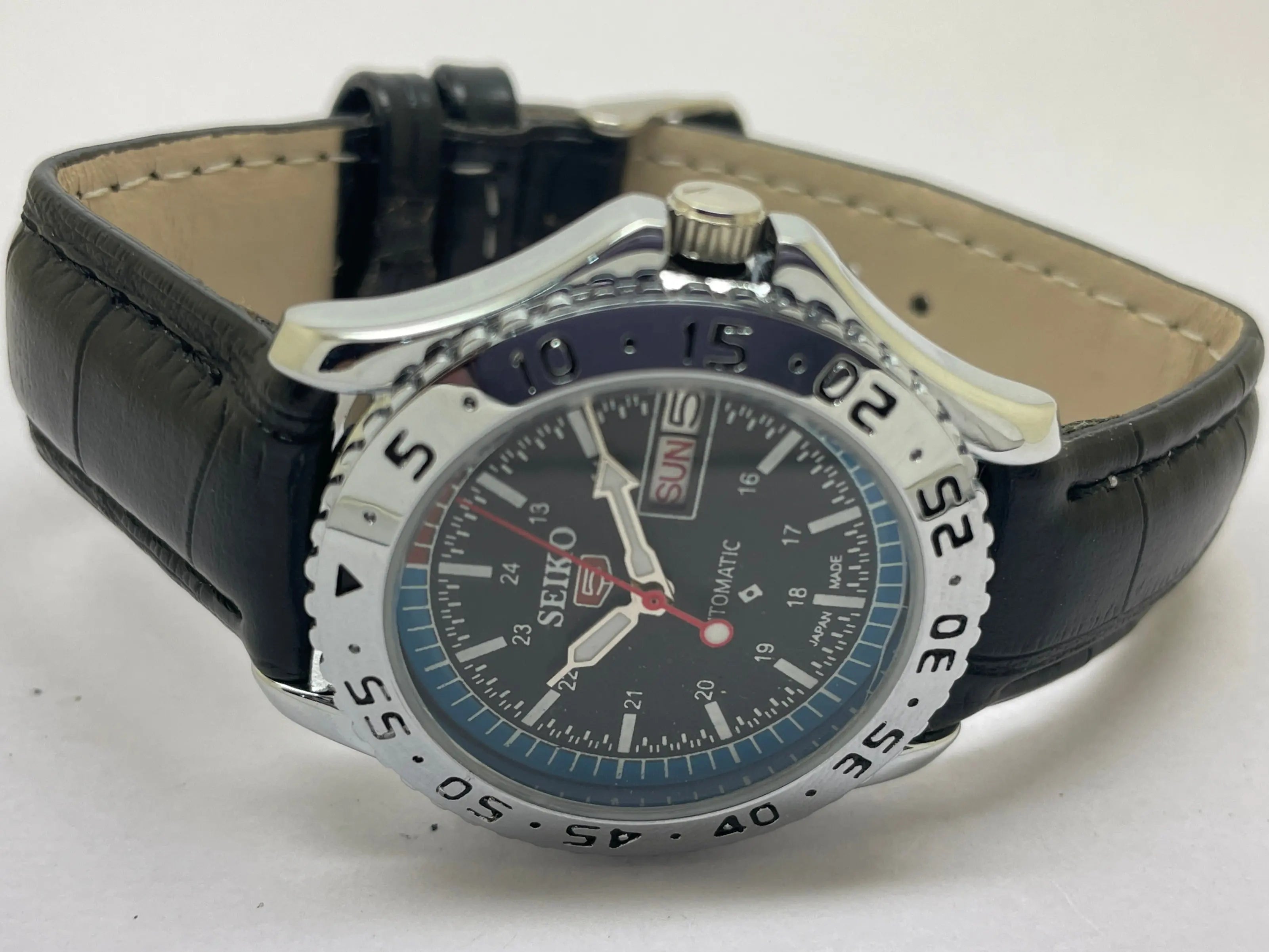 Seiko 5 Sports Automatic Refurbished Watch Vintage Style Reliable Japanese Movement - National Watches