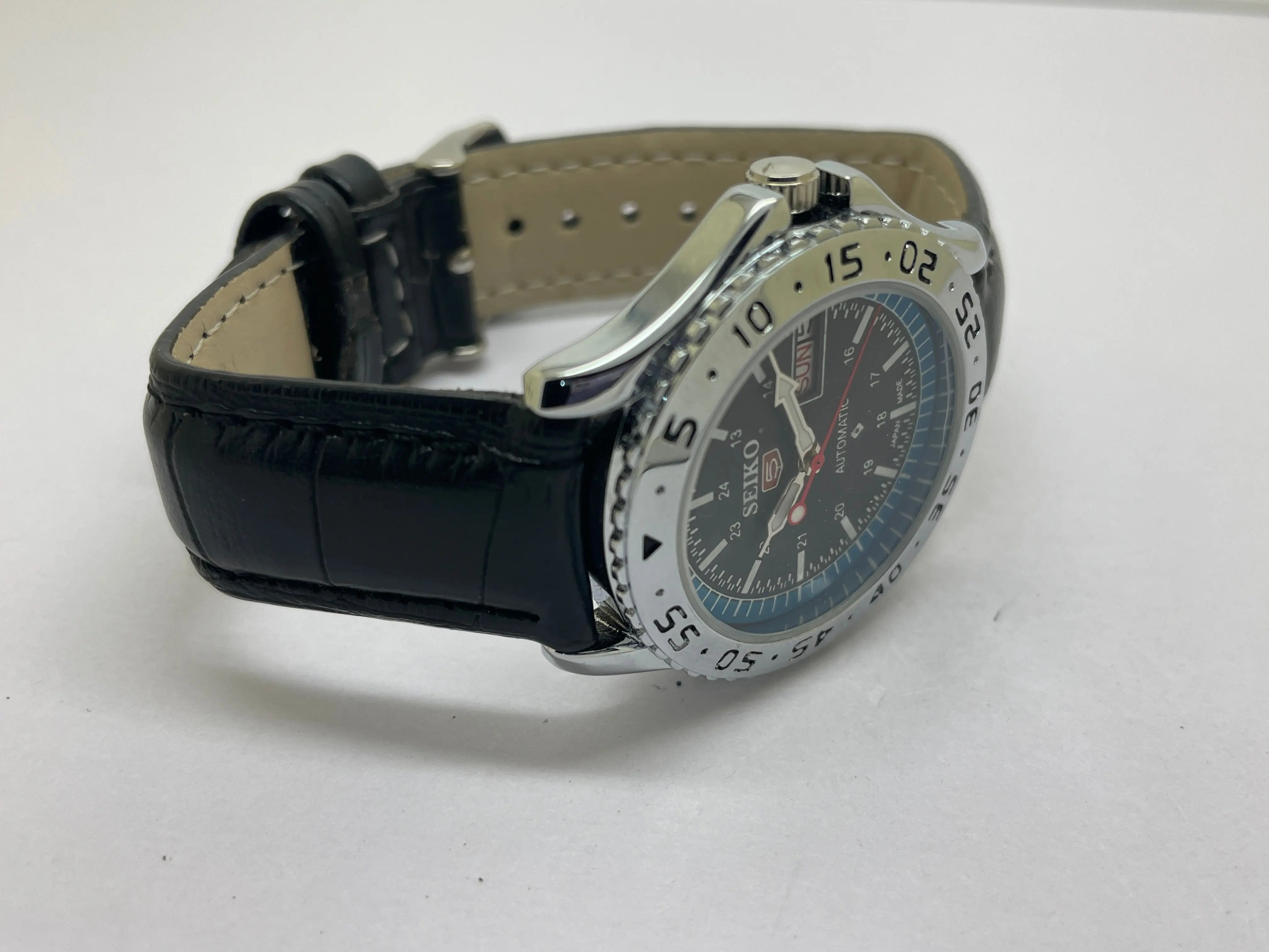 Seiko 5 Sports Automatic Refurbished Watch Vintage Style Reliable Japanese Movement - National Watches