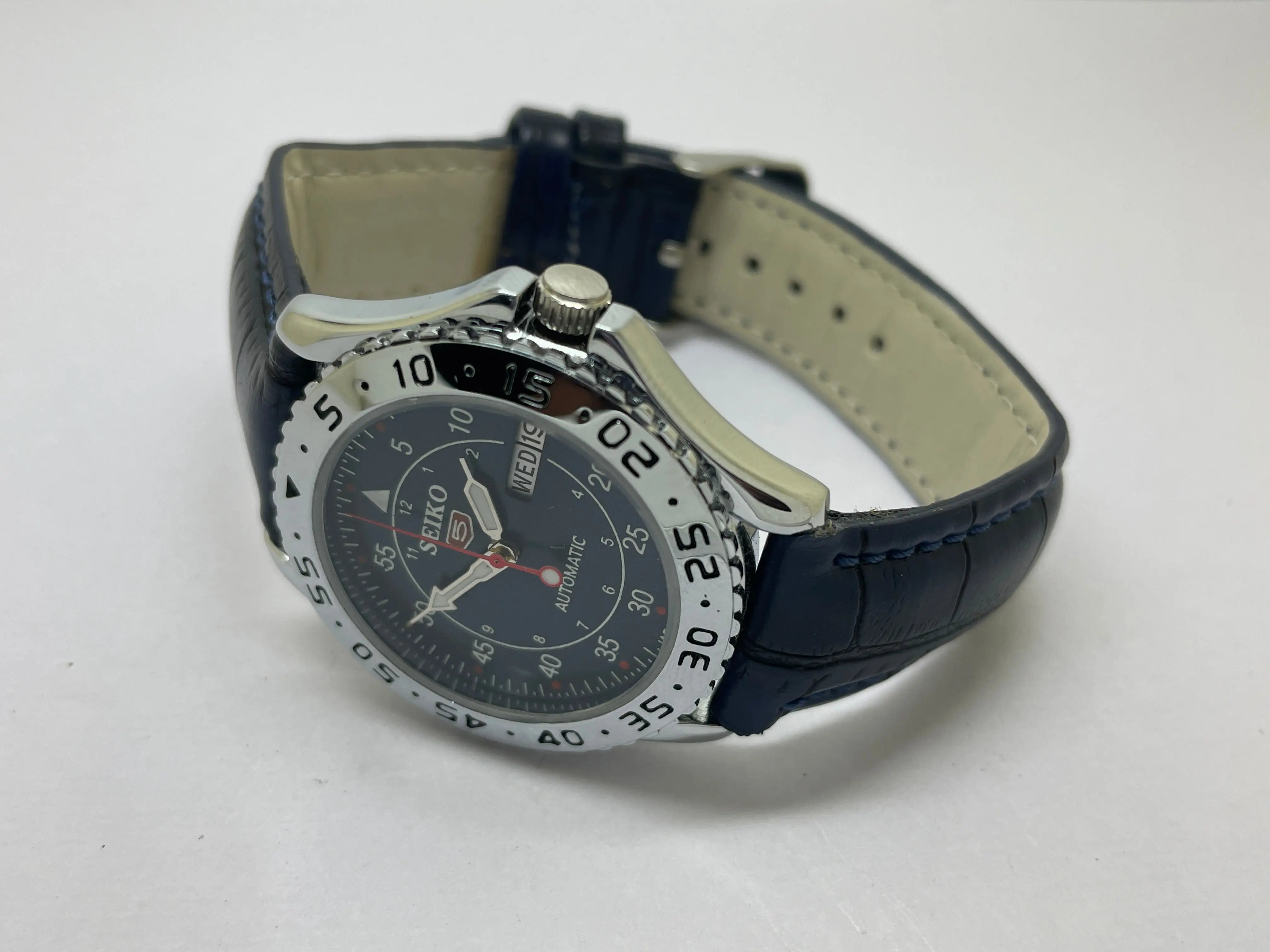 Seiko 5 Black Dial Automatic Vintage Watch sports National Watches