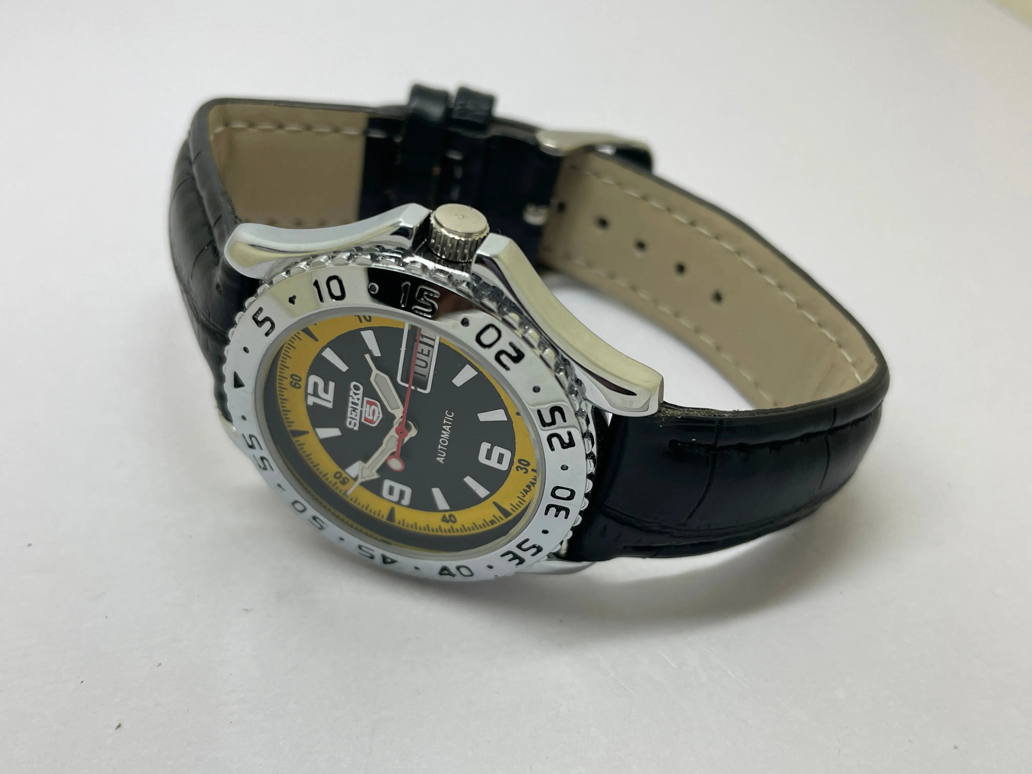 Seiko 5 Black Dial Automatic Vintage Watch sports National Watches