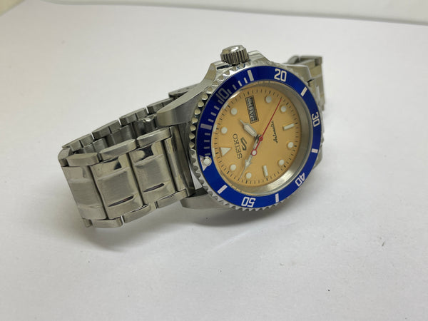 Seiko 5 Black Dial Automatic Vintage Watch sports