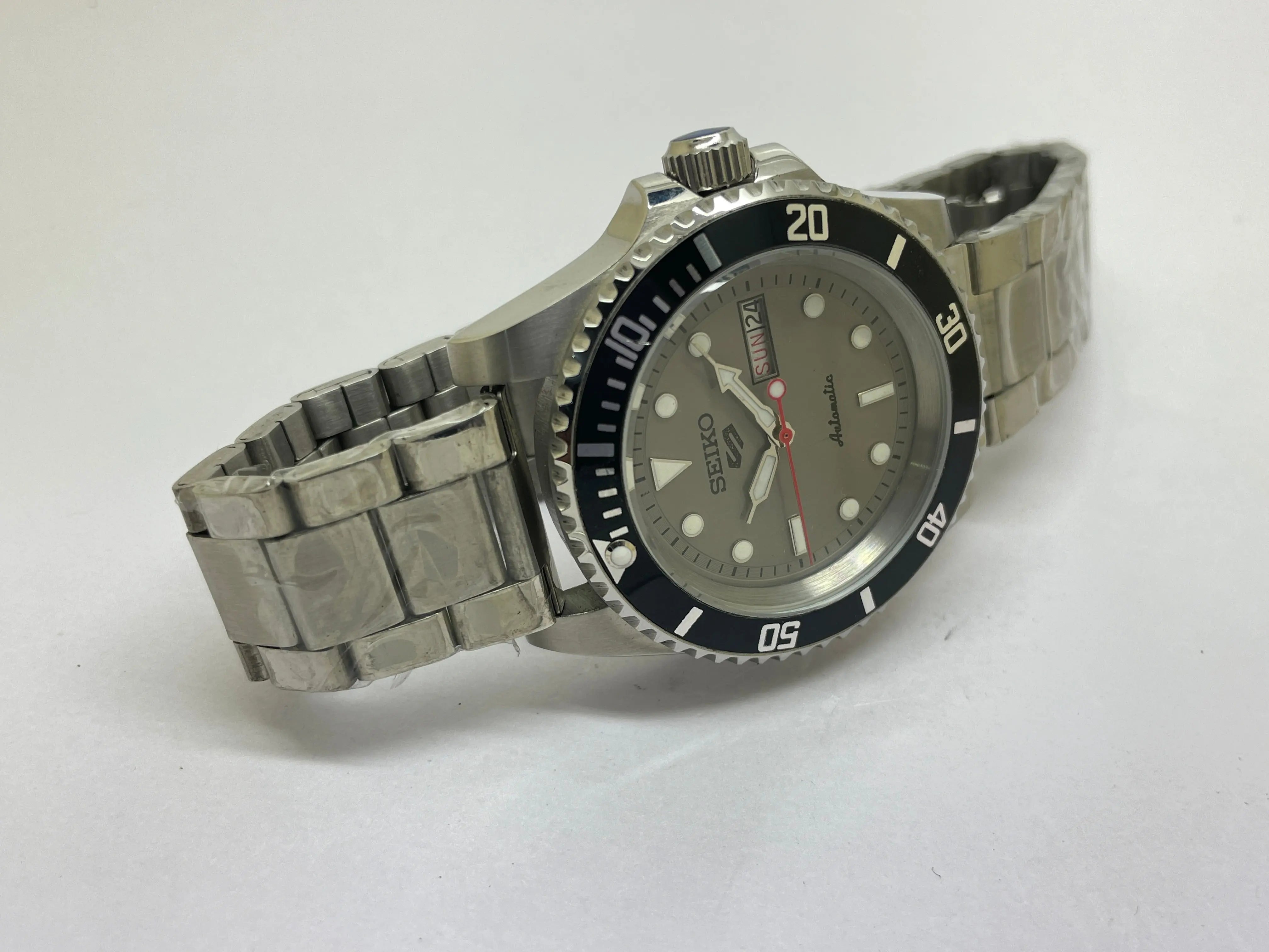 Seiko 5 Black Dial Automatic Vintage Watch sports National Watches