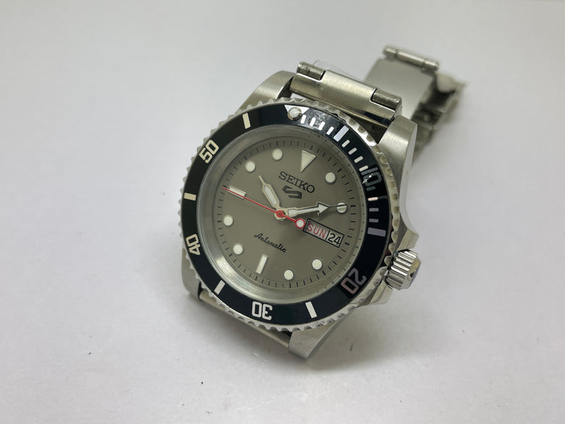 Seiko 5 Black Dial Automatic Vintage Watch sports