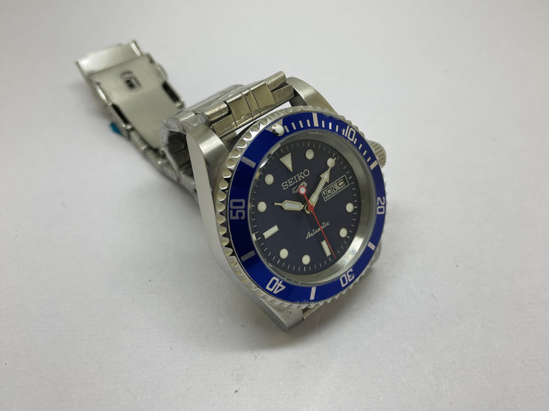 Seiko 5 Black Dial Automatic Vintage Watch sports