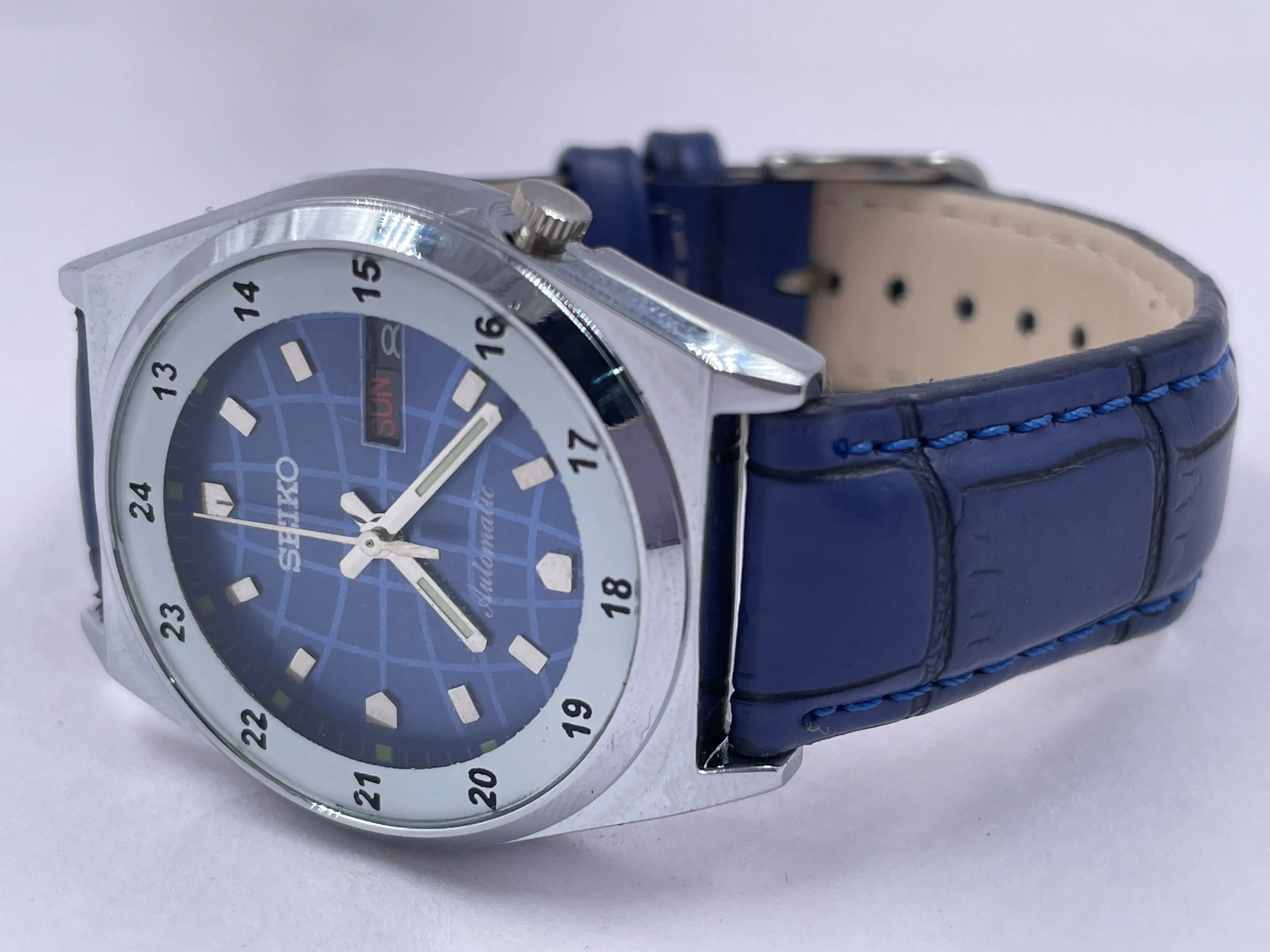 Seiko 5 Black Dial Automatic Vintage Watch - National Watches