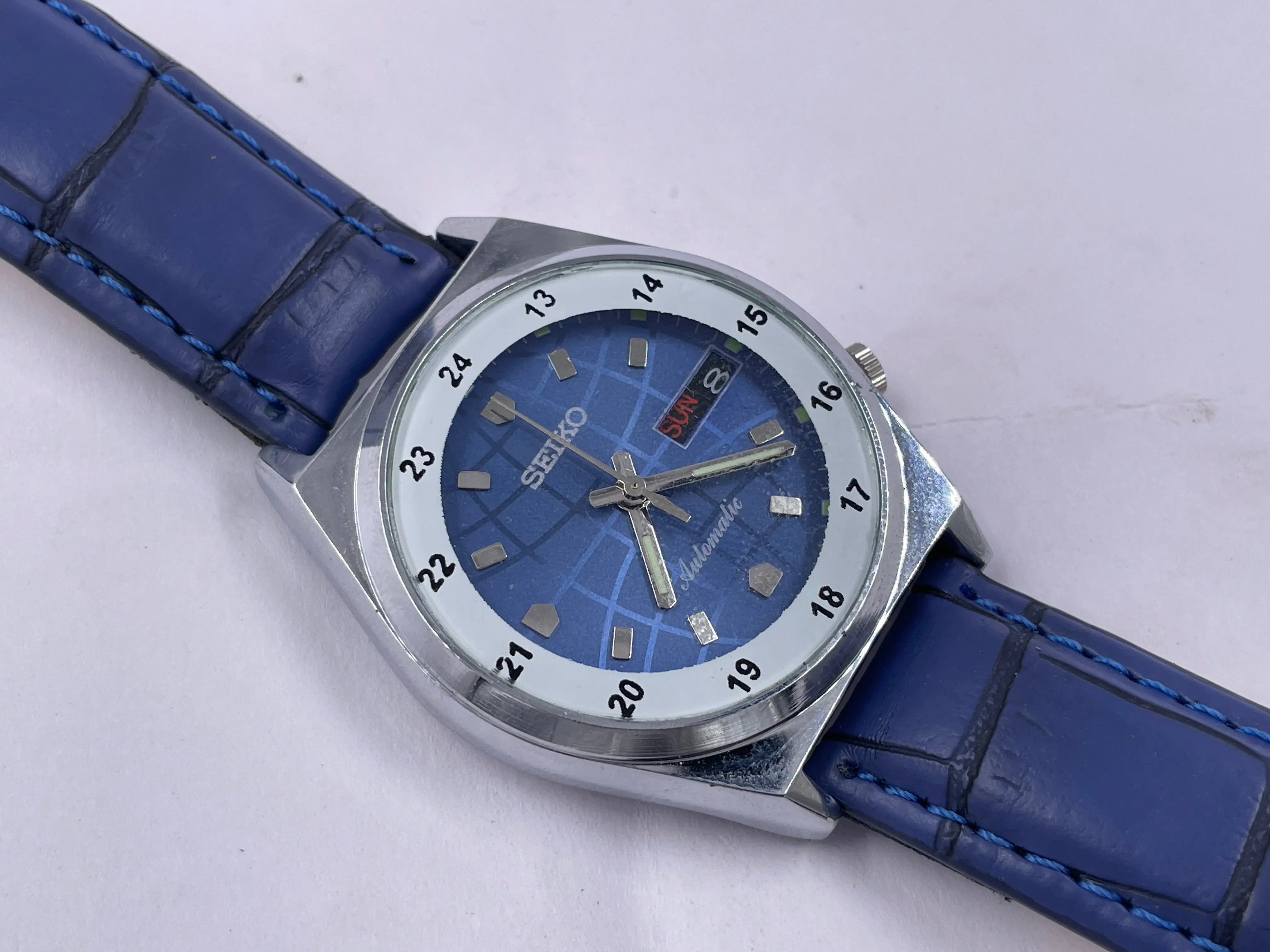 Seiko 5 Black Dial Automatic Vintage Watch - National Watches